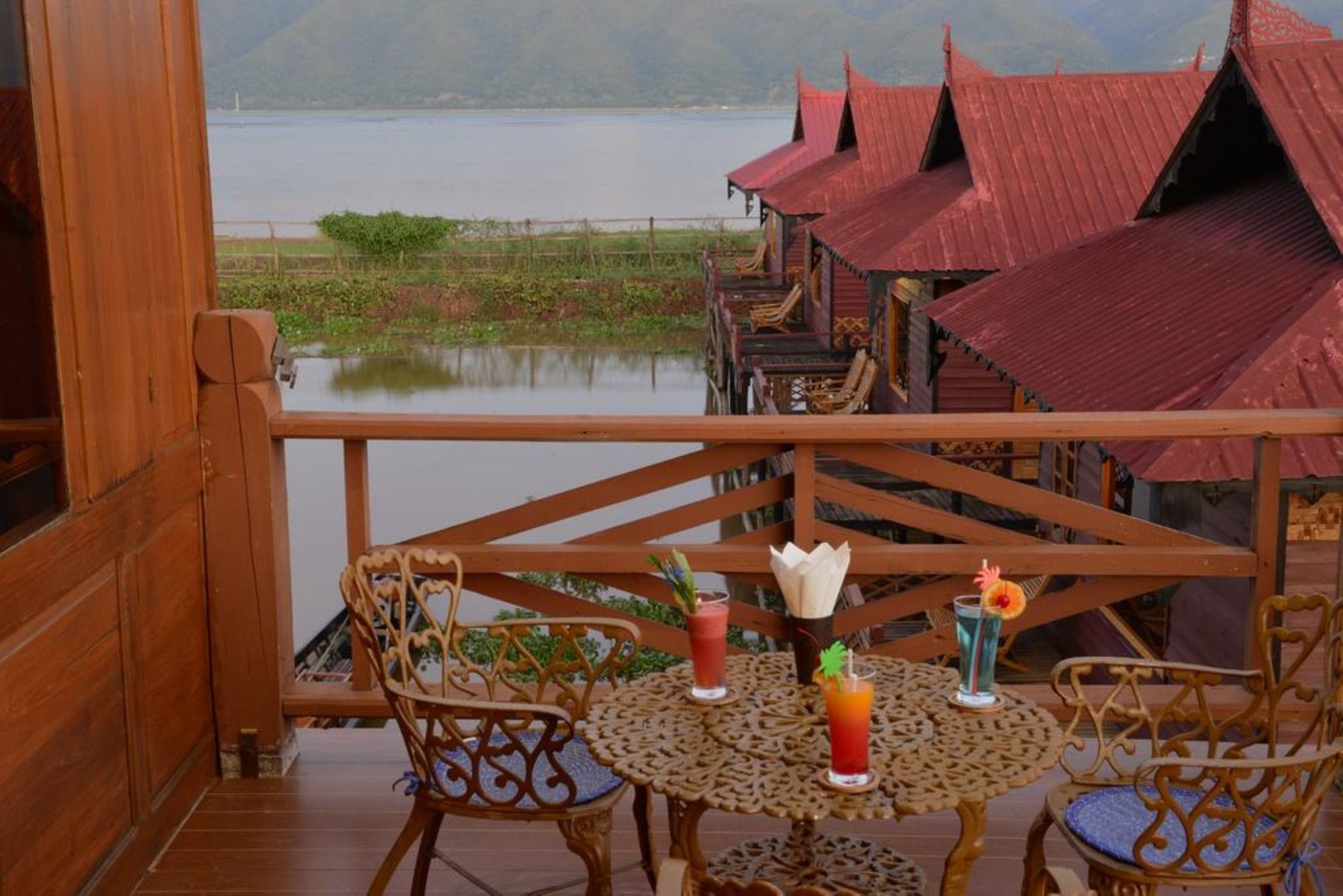 Ann Heritage Lodge Inle Lake Exteriör bild