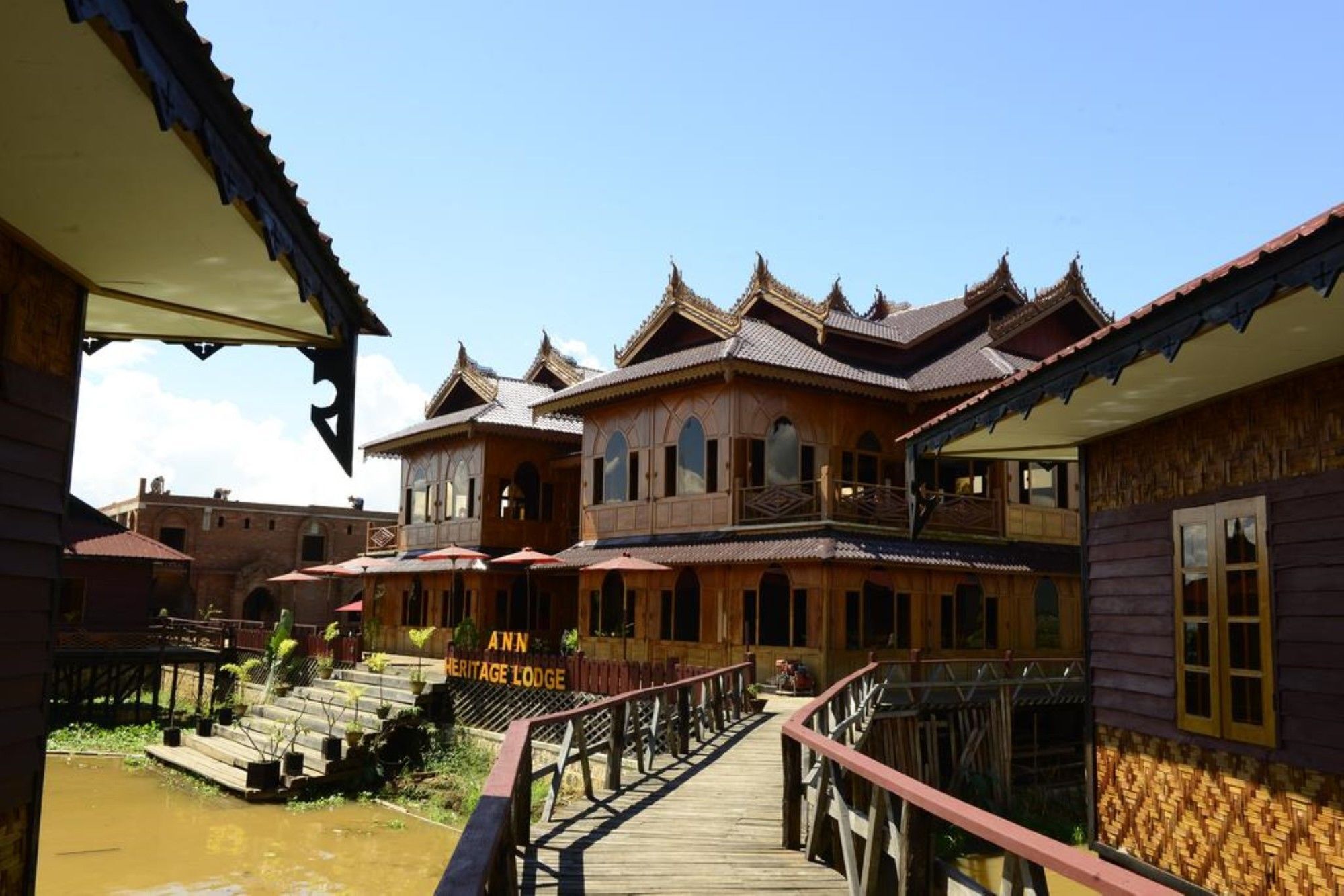 Ann Heritage Lodge Inle Lake Exteriör bild