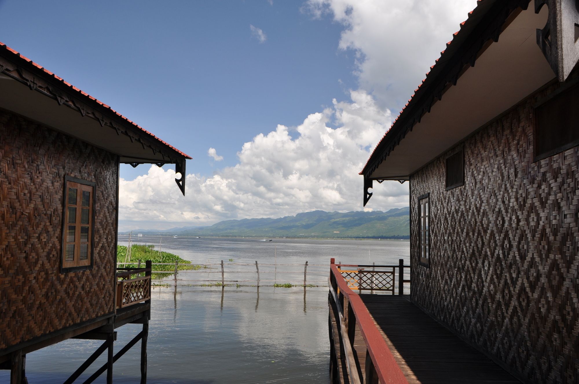 Ann Heritage Lodge Inle Lake Exteriör bild